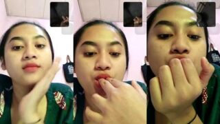 Bokep vcs malay temenin pacar abg ngocok